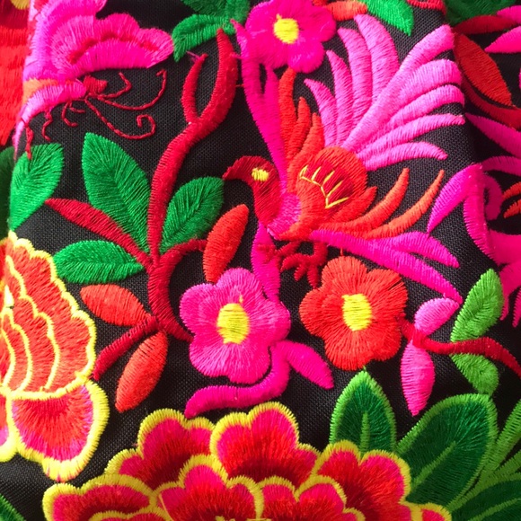 New Cross Body Bag from Thailand - Picture 2 of 6